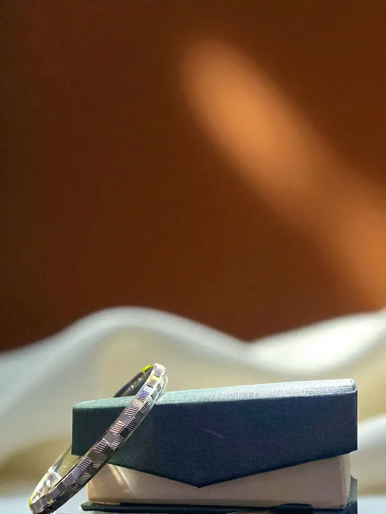 Texture men Kada mockup 1-Photoroom-Photoroom.webp