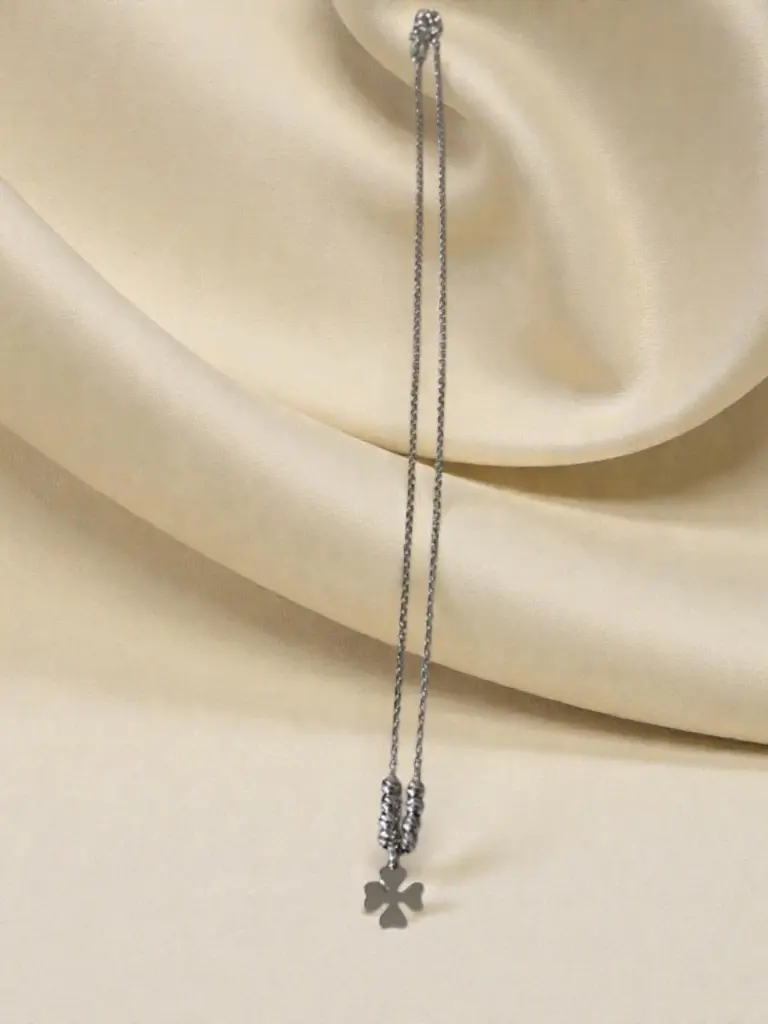 Silver leaf necklace for woman 1-Photoroom.webp