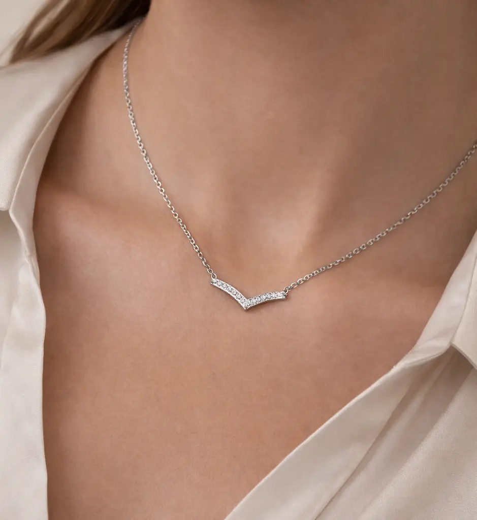 Silver V Pendant Chain.webp