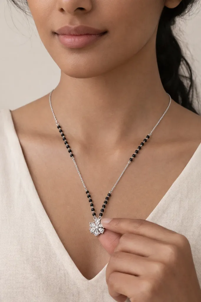 Silver Leaf mangalsutra with pendant.webp