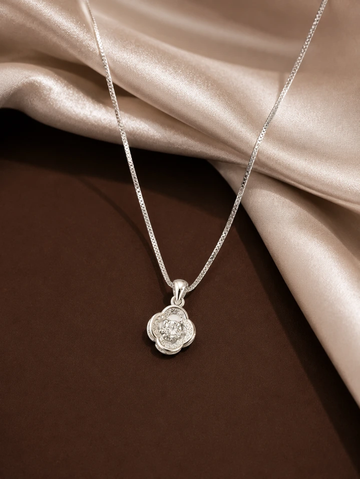 Minimal Hexagon Solitaire Pendant in 925 Silver for woman