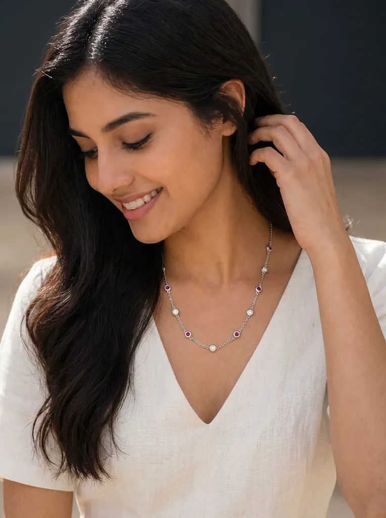 Silver colored stone dokya chain woman (Virtual Model).webp