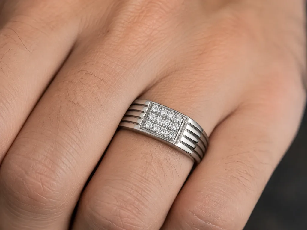 Silver Diamond Close Ring Shot.webp