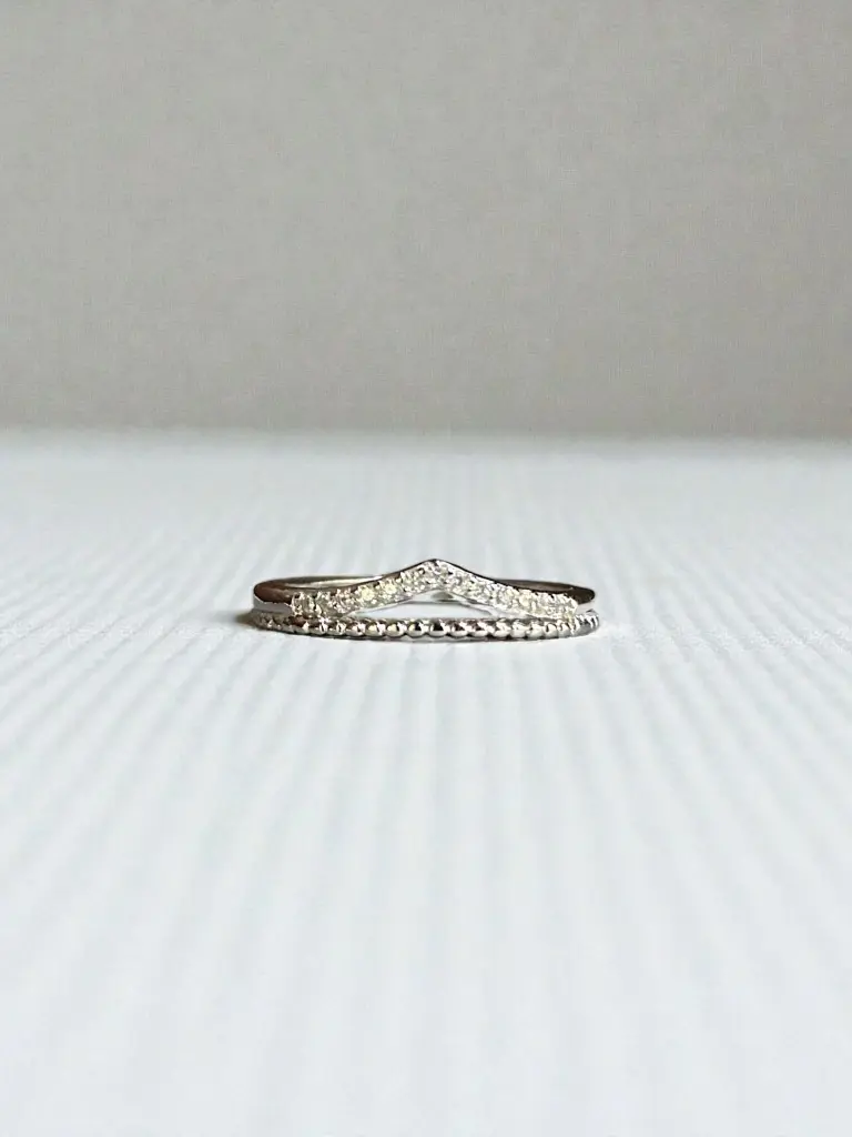 Elegant 925 Silver V Ring for Woman – Minimal Everyday Luxury
