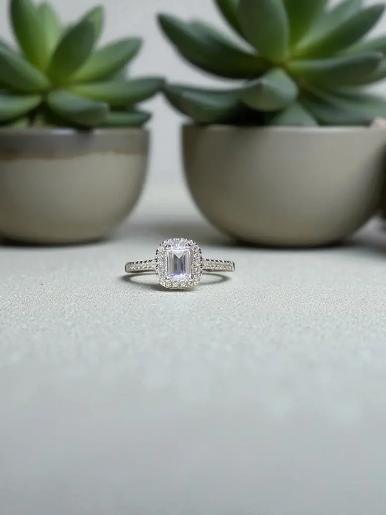 Sterling Silver Cubic Zirconia Ring for Woman– Everyday Luxury Style