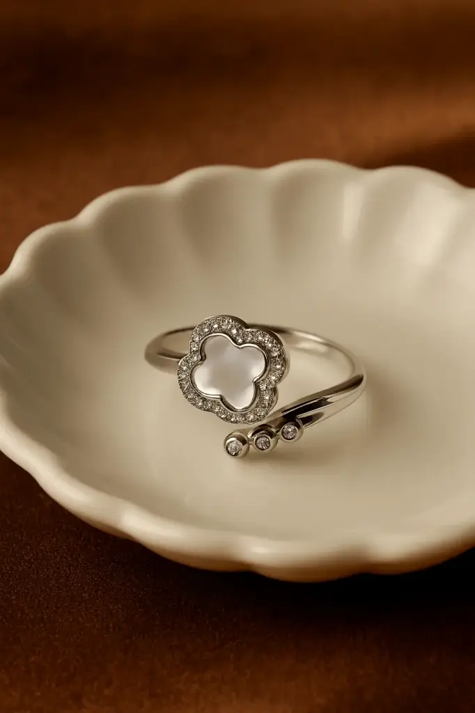925 Woman's Silver Enamel Adjustable Ring - Luxury Design