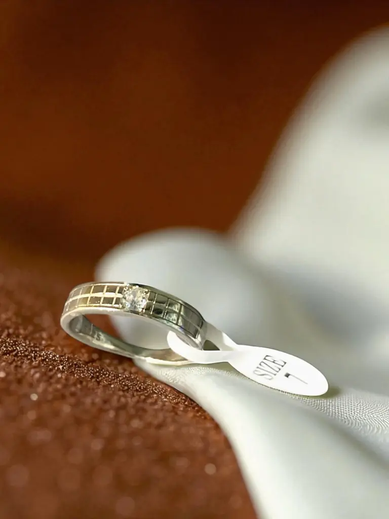 Sterling Silver Solitaire Ring – Textured Band for Woman