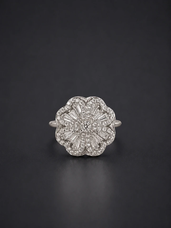 Sterling Silver Cocktail Ring – Floral Design for Stylish Woman