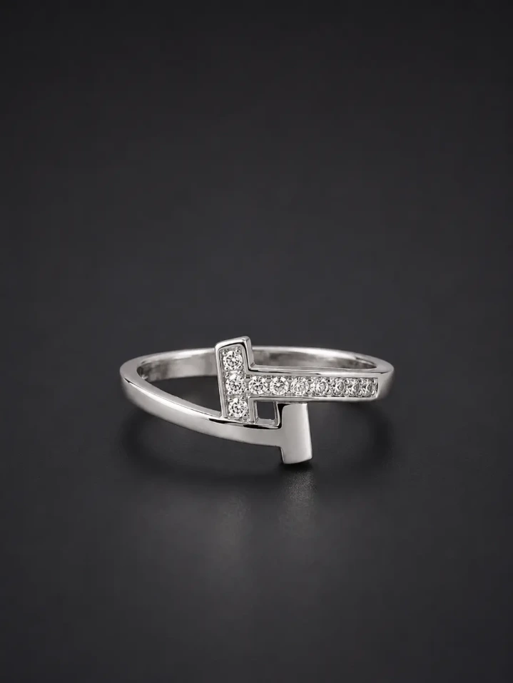 Sterling Silver Twist Ring – Classic Minimal Design for Woma​n