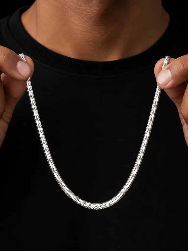silver-snake-chain-closeshot-men-webp..webp