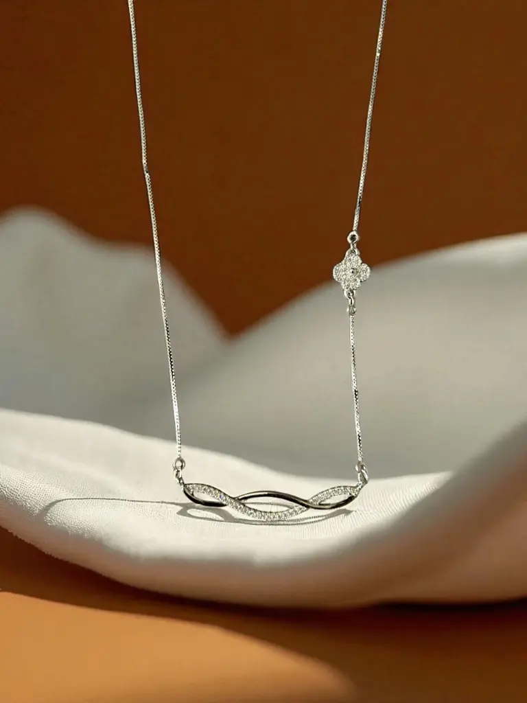925 Twisted Pendant Chain for Woman – Elegant & Timeless Jewelry