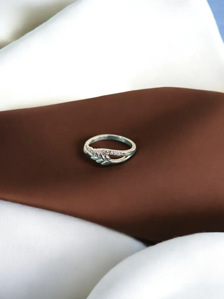 Premium 925 Silver Leaf Ring – Everyday Elegance	​