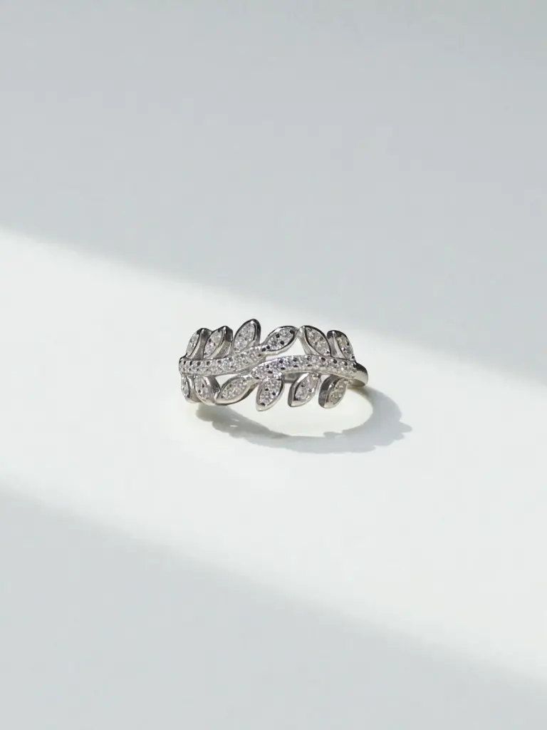 Sterling Silver Floral Ring for Woman – Timeless Botanical Elegance