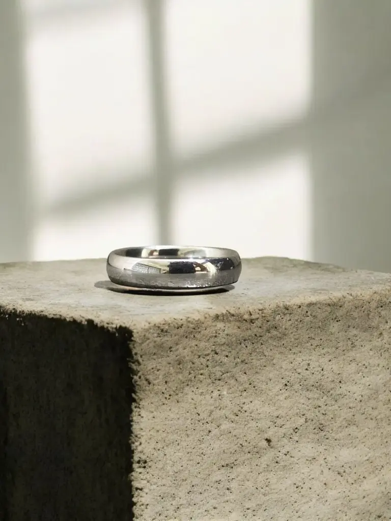 Silver Unisex Ring – Subtle Luxury for Every Day