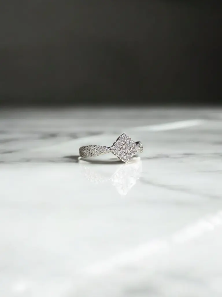 Minimal Silver Cluster Ring for Woman – Modern & Refined