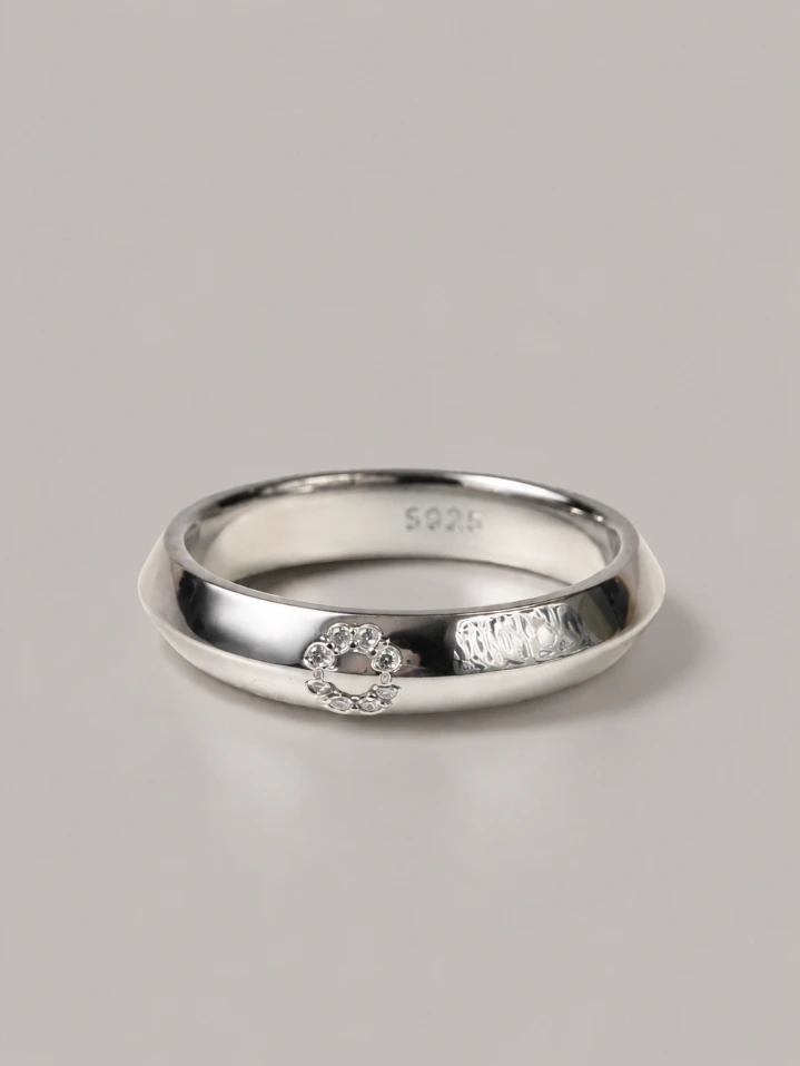 Minimal Luxury Silver Band Ring for Men & Woman- Everyday Styling