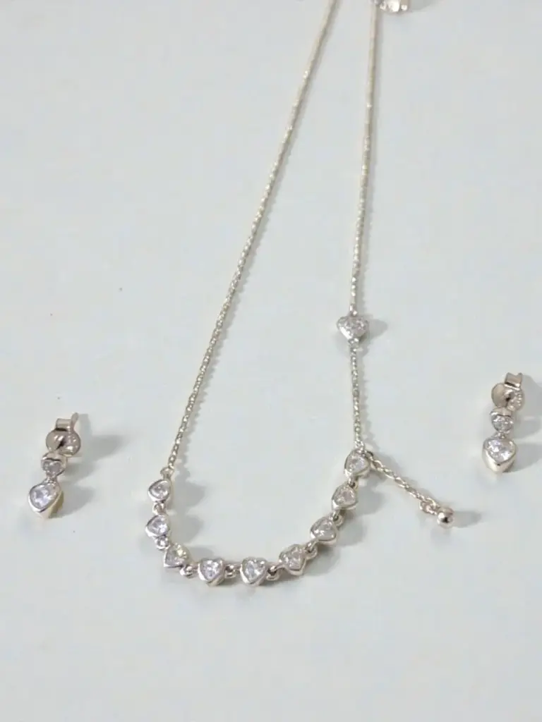 Silver Heart Pendant Chain with Earrings for Woman – Elegant Everyday Set