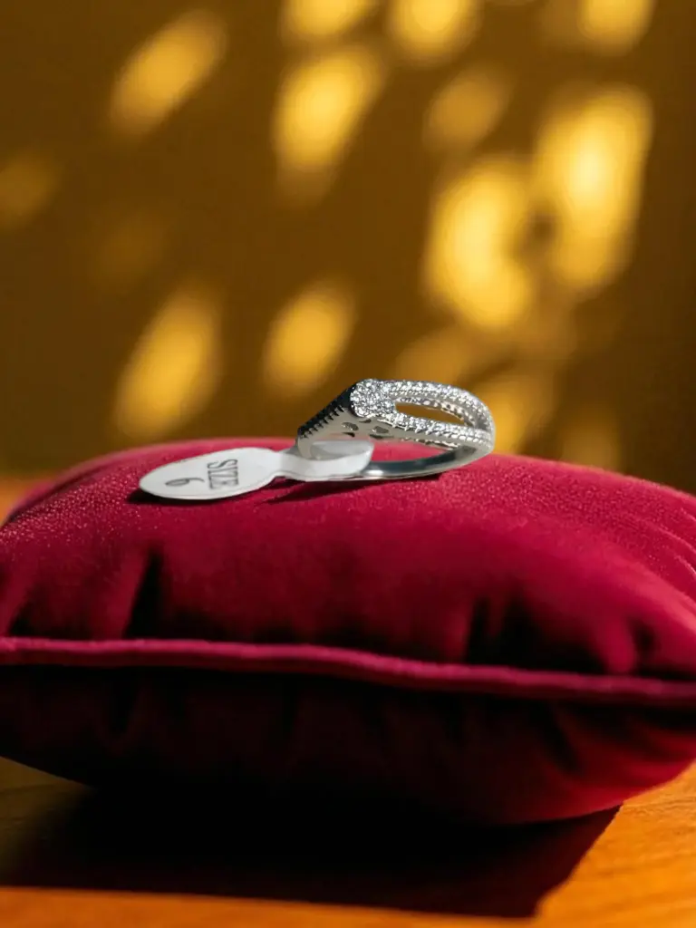 925 Silver Heart Elegance Ring for Woman