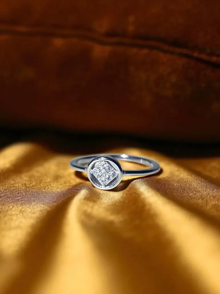 925 Silver Woman's Spark Circle Ring