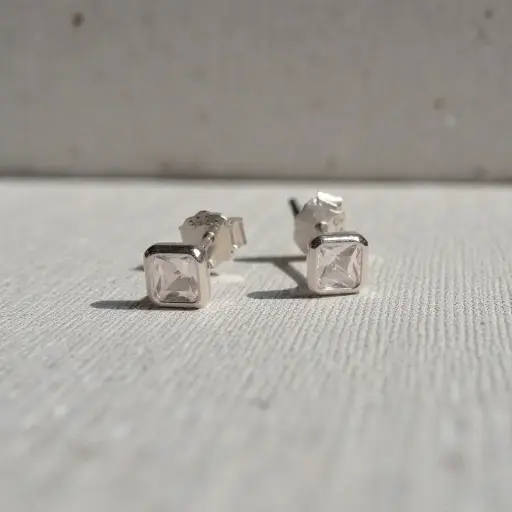 925 Sterling Silver Solitaire Earrings– Everyday Elegance