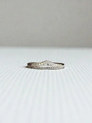 Elegant 925 Silver V Ring for Woman – Minimal Everyday Luxury