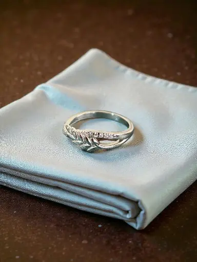 Premium 925 Silver Leaf Ring – Everyday Elegance	​