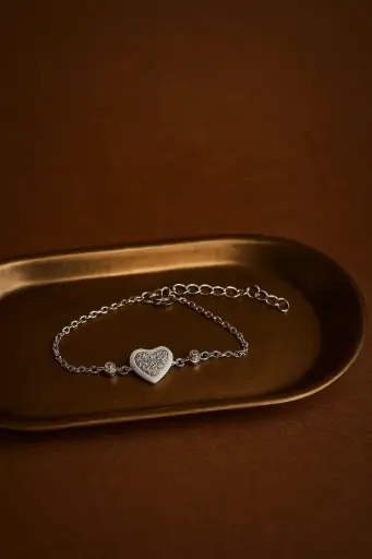 Elegant Silver Heart Woman Bracelet