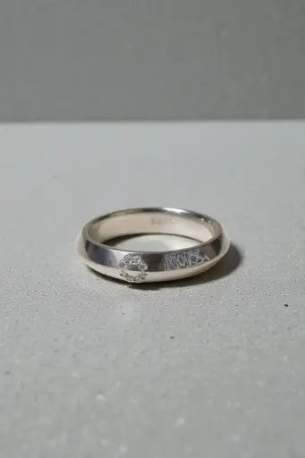 Minimal Luxury Silver Band Ring for Men & Woman- Everyday Styling